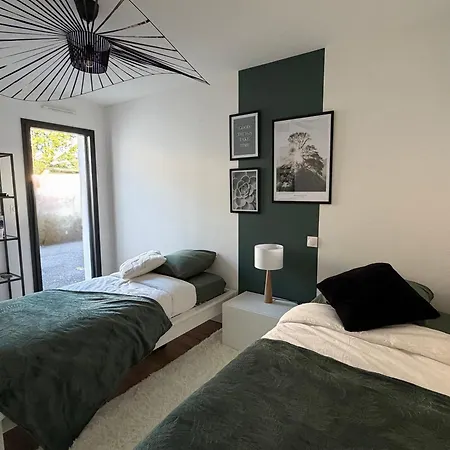 Dom wakacyjny New House With Garden - Beaches 11 Min Away