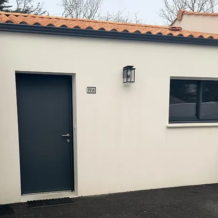 New House With Garden - Beaches 11 Min Away