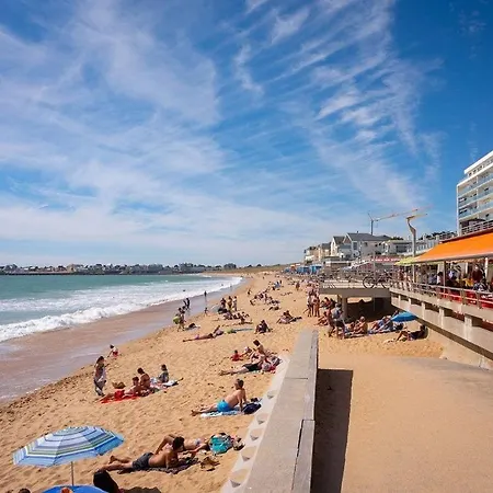 New House With Garden - Beaches 11 Min Away 度假居 莱居永叙尔维