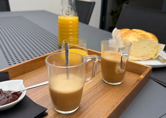 New House With Garden - Beaches 11 Min Away 度假居