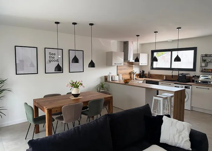 度假居 New House With Garden - Beaches 11 Min Away