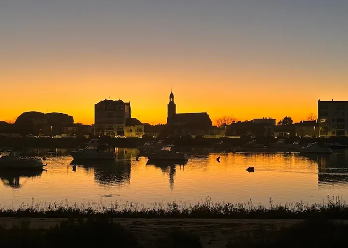 New House With Garden - Beaches 11 Min Away * 莱居永叙尔维